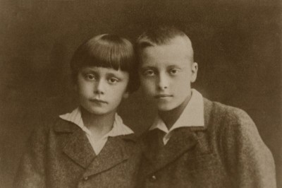 Panufnik z bratem Mirkiem; Warszawa 1921 C Archiwum Panufn-ików