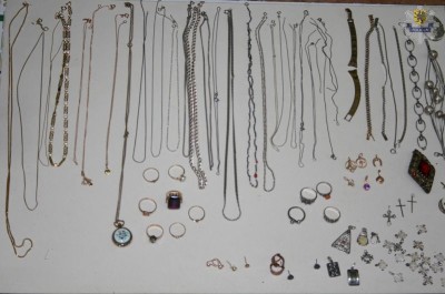 OKRADŁ MIESZKAŃCÓW POWIATU CHOJNICKIEGO NA PONAD 200- TYS. ZŁOTYCH - SIEDZI W ARESZCIE.3