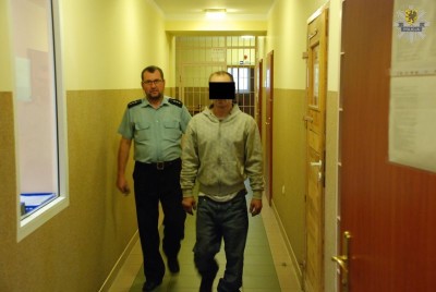 PUCK - KRADLI PALIWO NA STACJACH (2)