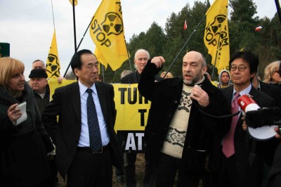 zaluski koguciki na dachu