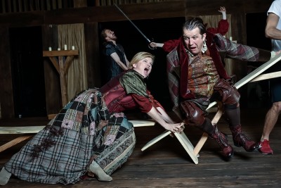 zdjęcie z próby WESOŁYCH KUMOSZE-K Z WINDSORU foto Dawid Linkowsk-i (1)