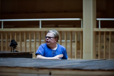 zdjęcie z próby WESOŁYCH KUMOSZE-K Z WINDSORU foto Dawid Linkowsk-i (6)