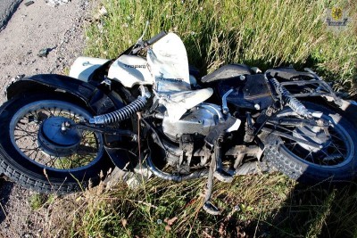 STAROGARD GDAŃSKI - ZGINĄŁ 50-LETNI MOTOCYKLISTA.rozbity motocykl