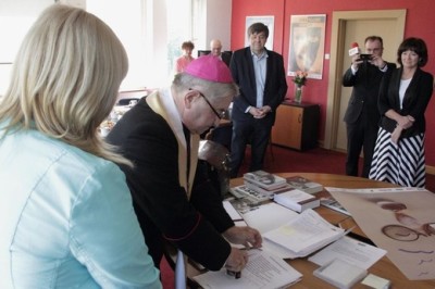 tvp 3 poswiecenie krzyza 10