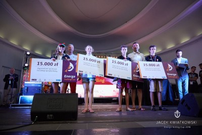 Energa Sailing Cup - dekoracja zwycięzców (3)