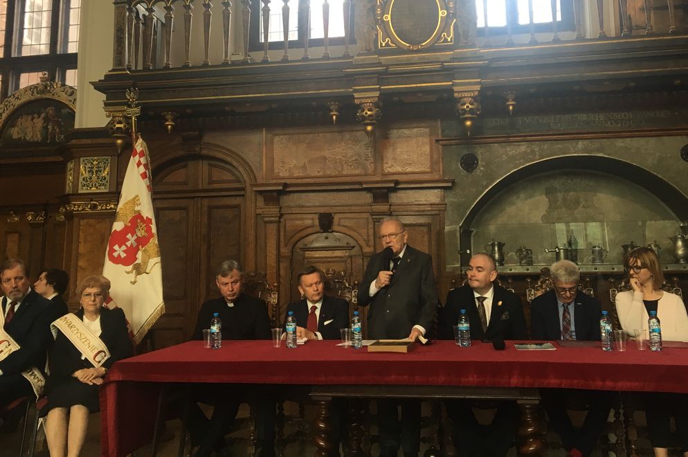 Dwor-Artusa-Fot_-J_Wikowski-IMG_0110