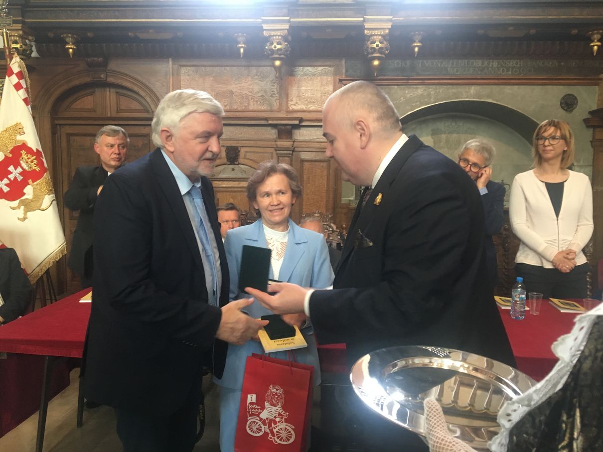 Dwor-Artusa-Fot_-J_Wikowski-IMG_0117