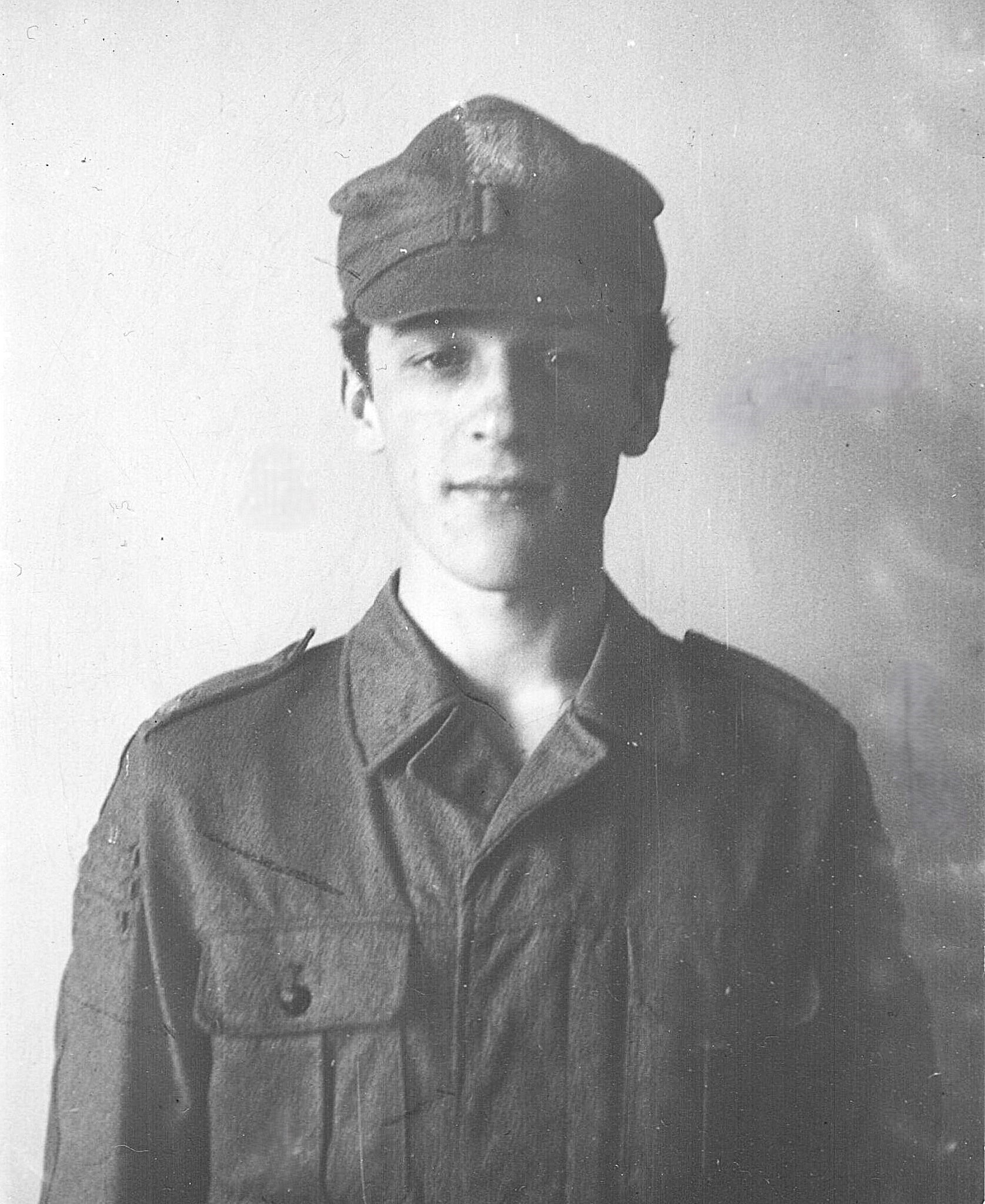 KARWOWSKI 4 Wojsko Student w mundurze wojskowym