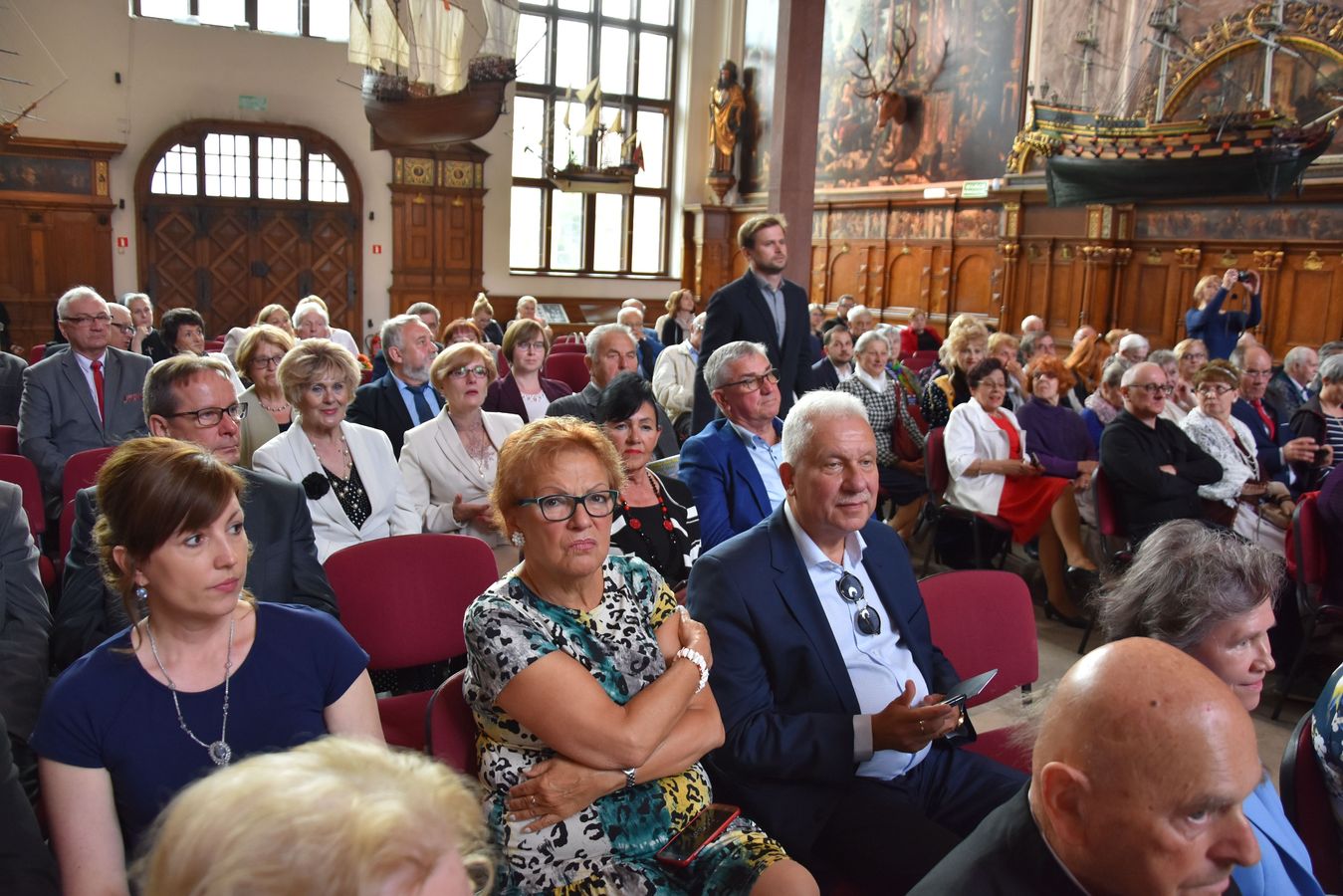 MNG-Dwor-Artusa-ludzie-sala-2-Fot_J_Wikowski-A31_7481