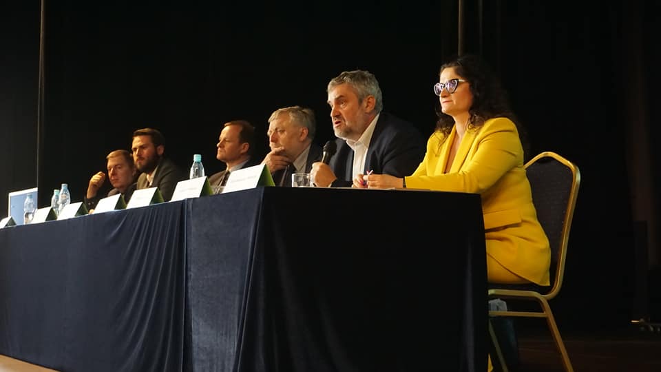 arciszewska konferencja facebook