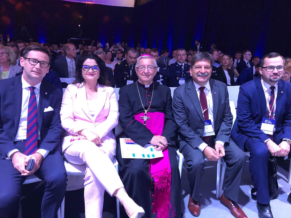 arciszewska obajtek abp glodz sniadek horala facebook